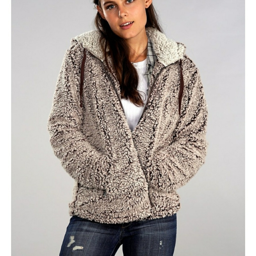 Thread and supply sherpa zip up